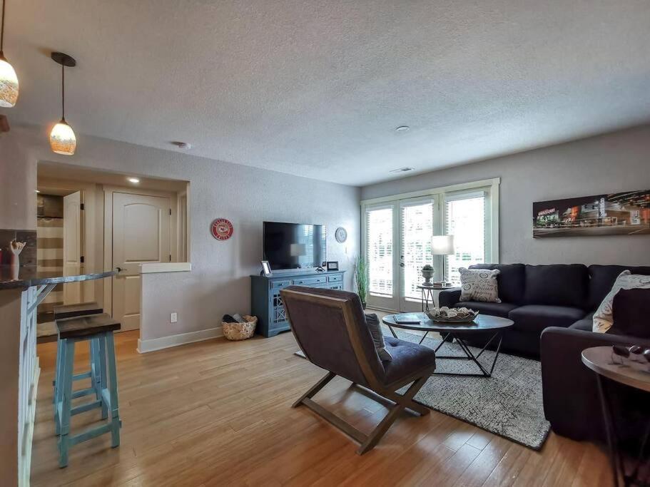 Amazing Locale 2Kingbr 1Bth Kansas City Exterior foto