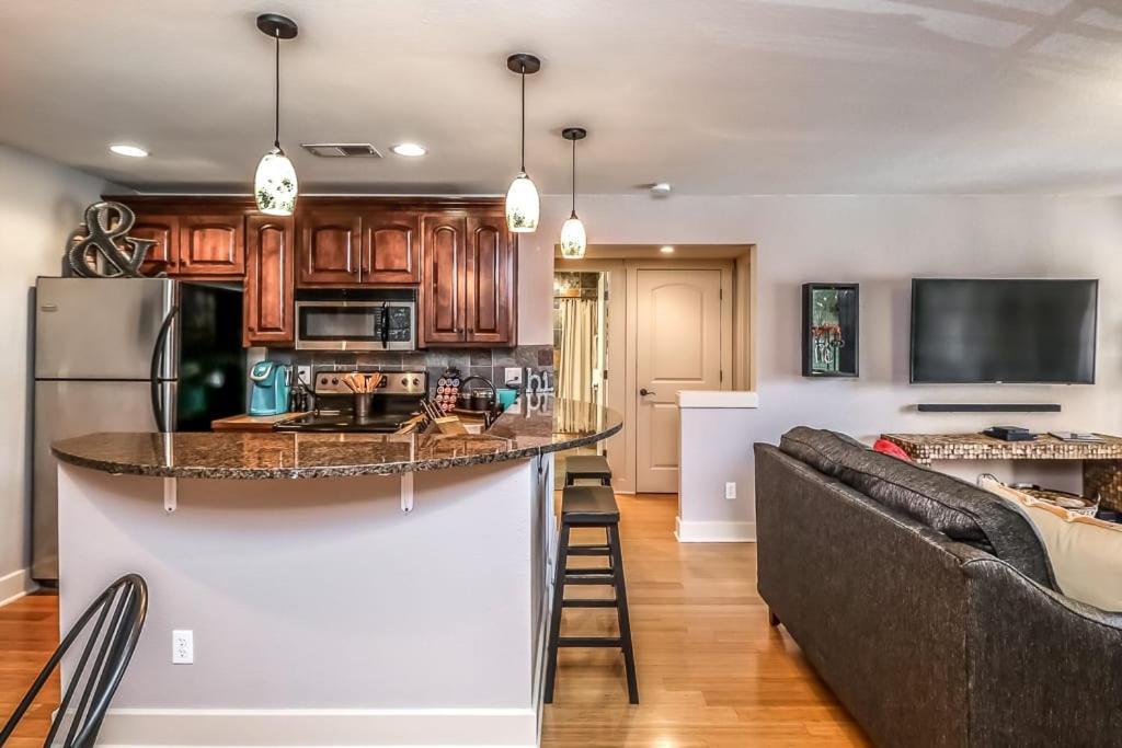 Amazing Locale 2Kingbr 1Bth Kansas City Exterior foto